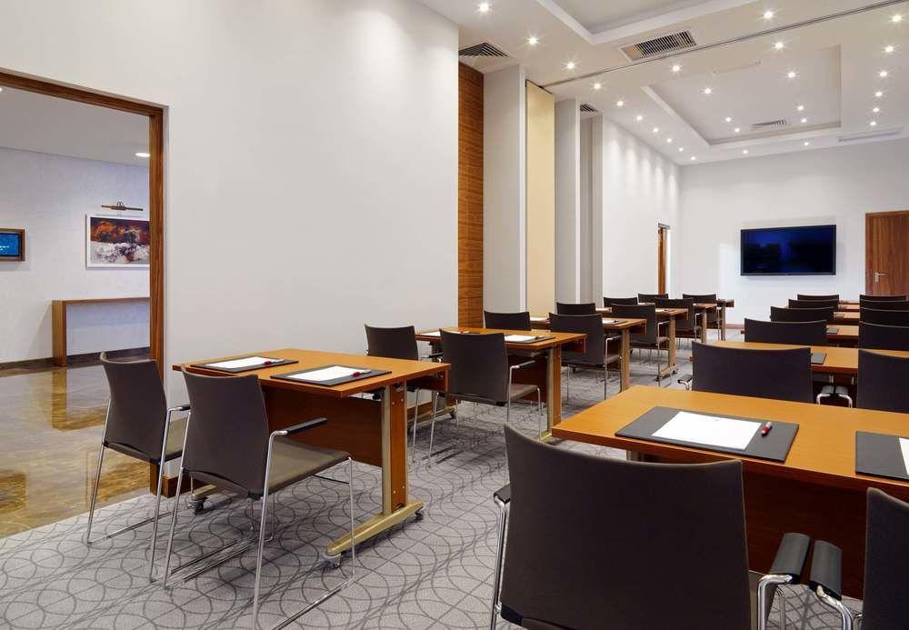 Minsk Marriott Hotel Εξωτερικό φωτογραφία