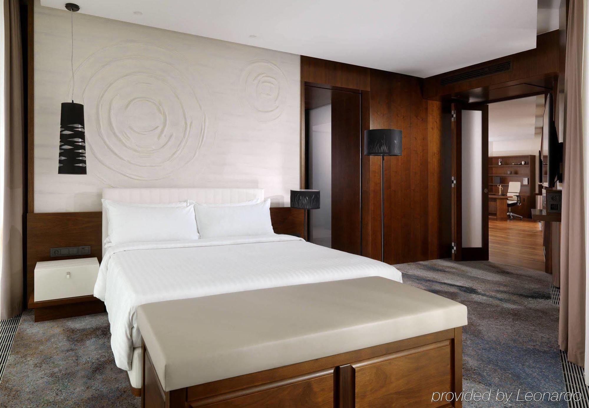 Minsk Marriott Hotel Εξωτερικό φωτογραφία
